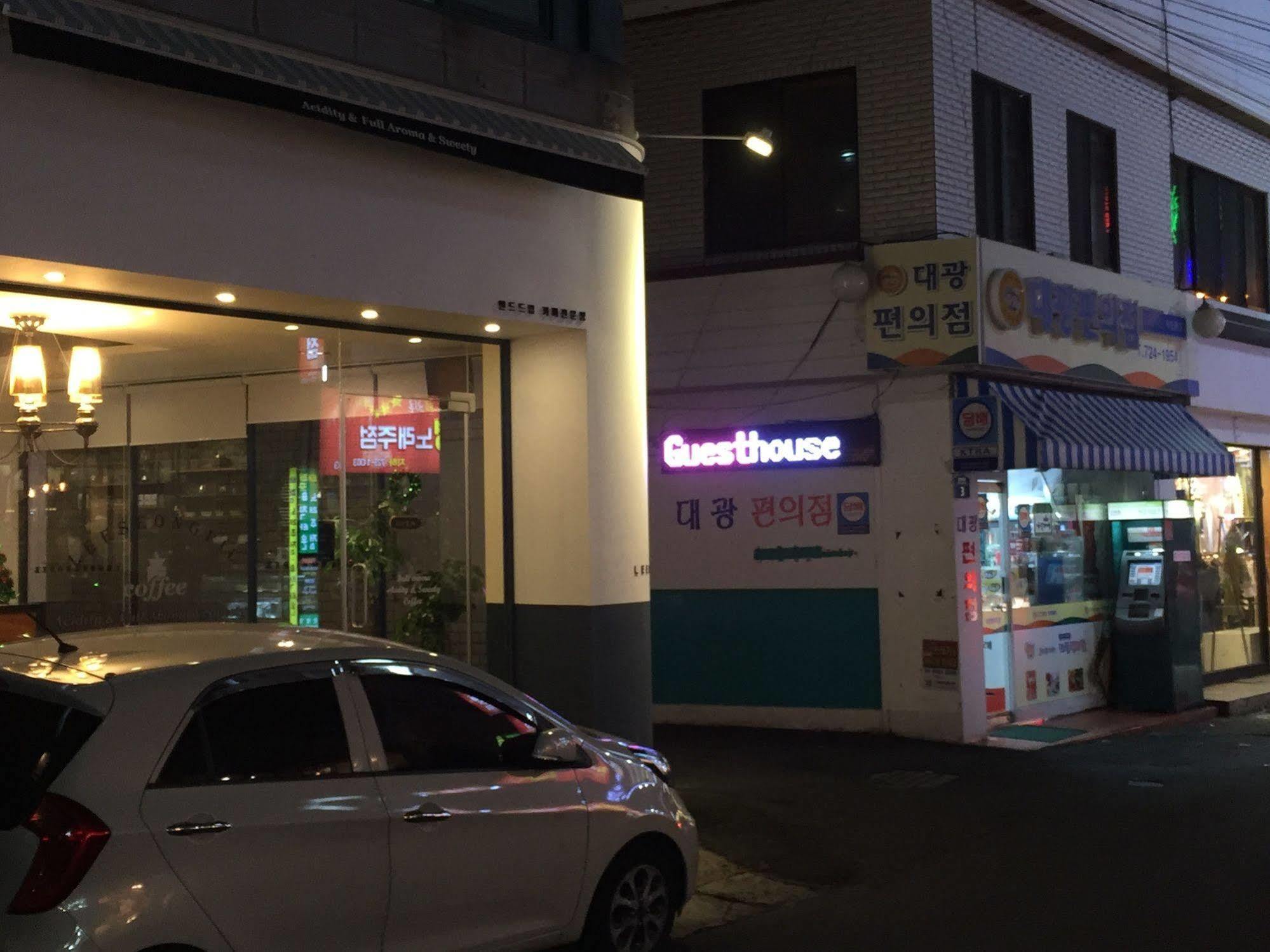 Backpackers In Jeju City Center Exterior foto